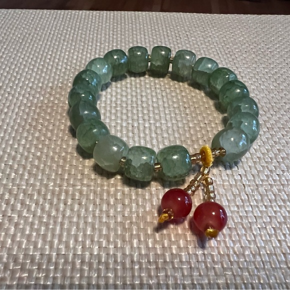 Set of 2 jade color glass beads, handmade stretch bracelets, with heart bag!💜💗💕 - Picture 5 of 7